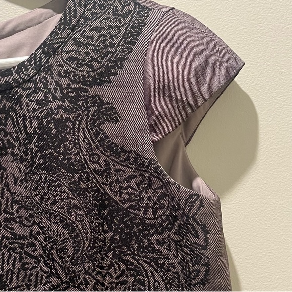 2/$35 Anne Klein Stunning Taupe and Black Dress size 8 - Picture 4 of 7